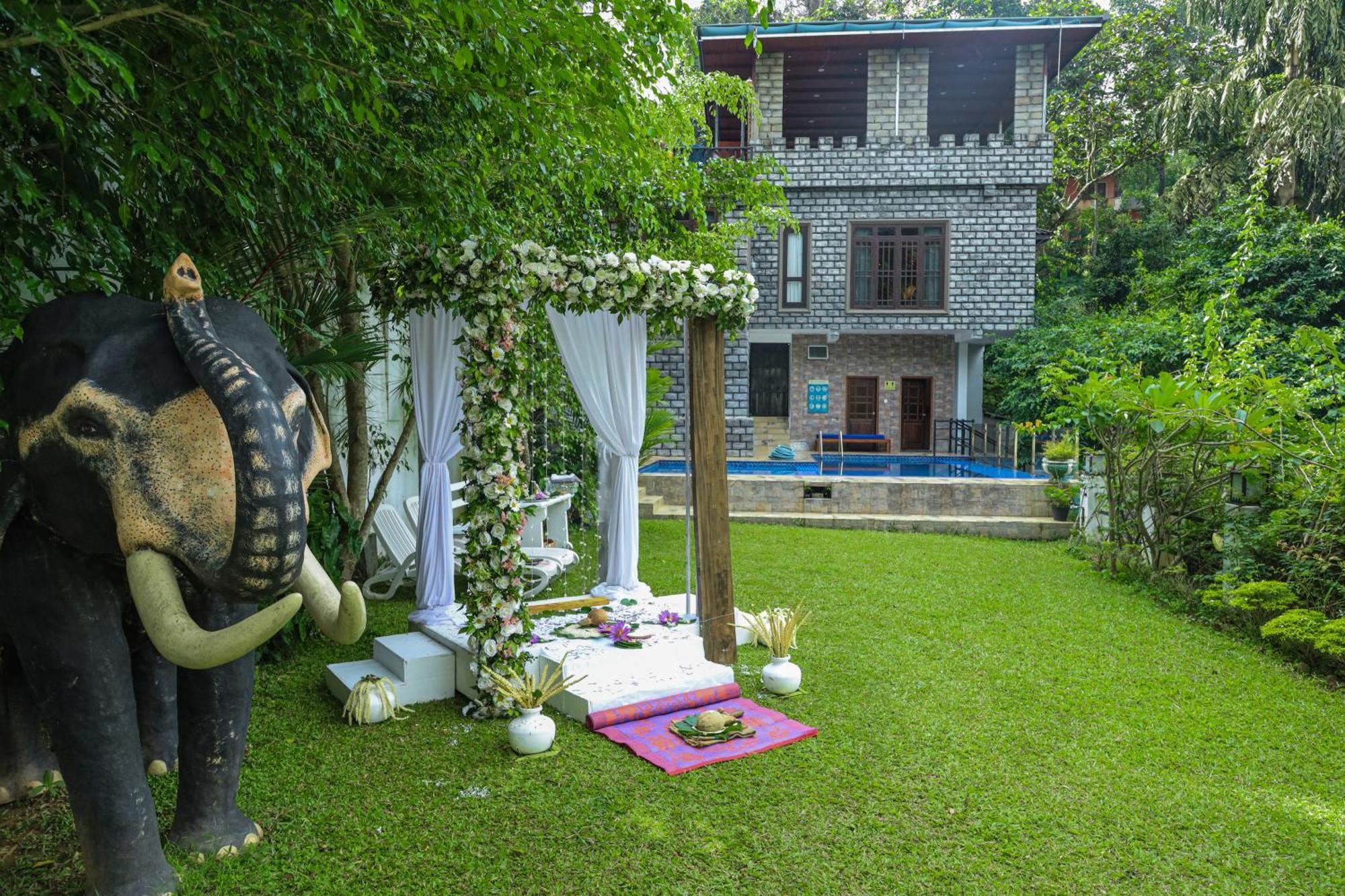 Eagle Regency Hotel Kandy Exterior photo